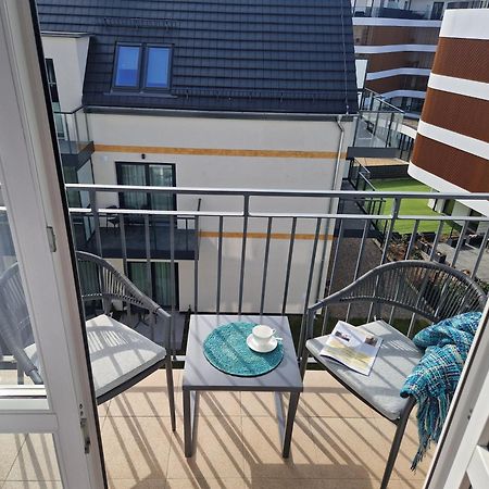 Stylish Vacation Apartment With Parking In Miedzyzdroje By Noclegi Renters Kültér fotó