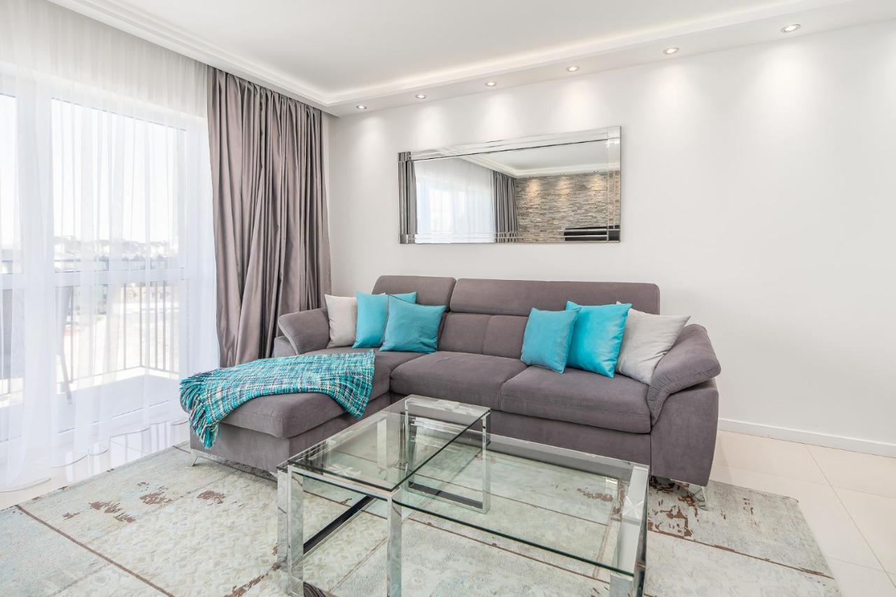 Stylish Vacation Apartment With Parking In Miedzyzdroje By Noclegi Renters Kültér fotó